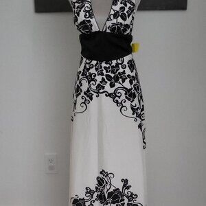 White House/Black Market Size 2 (4) Formal Lined Halter Maxi Dress Vintage